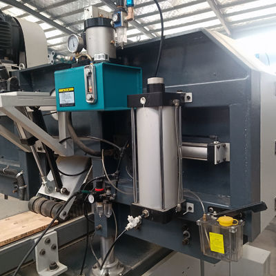 MJ400 Automatic Horizontal Band Saw Mill for Square Wood Cutting 380mm Conveyor Belt Width