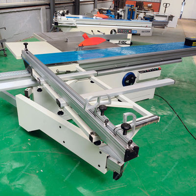 3200*425mm Sliding Table Length * Width F45N Woodworking CNC Precision Saw 45 Degree