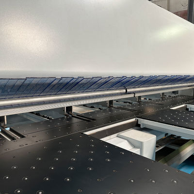 Custom Voltage CNC Wood Cutting Machine with Industrial Precision and 4500 KG Weight