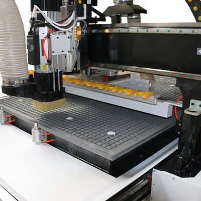 Auto Tool Change PM1325 ATC Woodworking KT Board Cutting CNC Router Machine for Farms