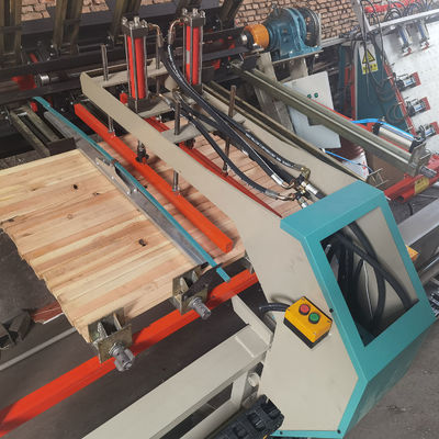 1300mm Wood Based Panels Pneumatic Control Rotary Wood Clamp Carrier Machine MY2600A-8