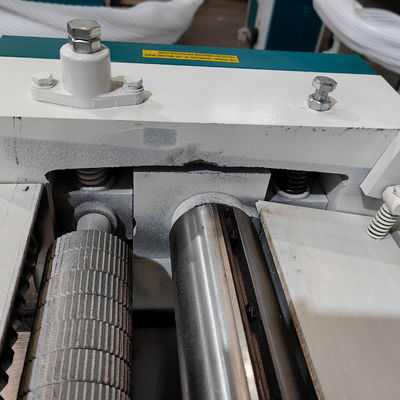 Wood Single Side Planer Machine Min. Planing Thickness 8mm Voltage 380V 50Hz 3 phases