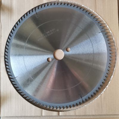 Tct Carbide Material Alloy Woodworking Circular Saw Blade for Solid Wood Cutting