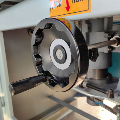 Solid Wood and MDF Door Milling Machine with Single-Axis Sliding Table Spindle Moulder