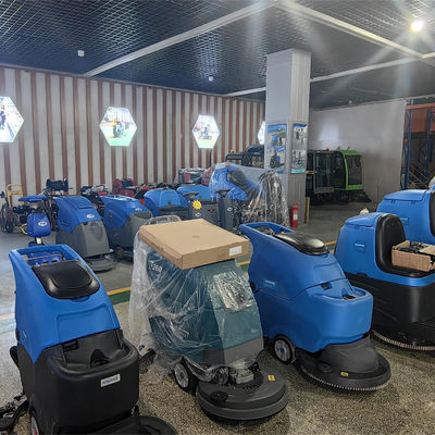 High Power Suction Vacuum Cleaner for Iron and Wood Shavings in Machinery Repair Shops