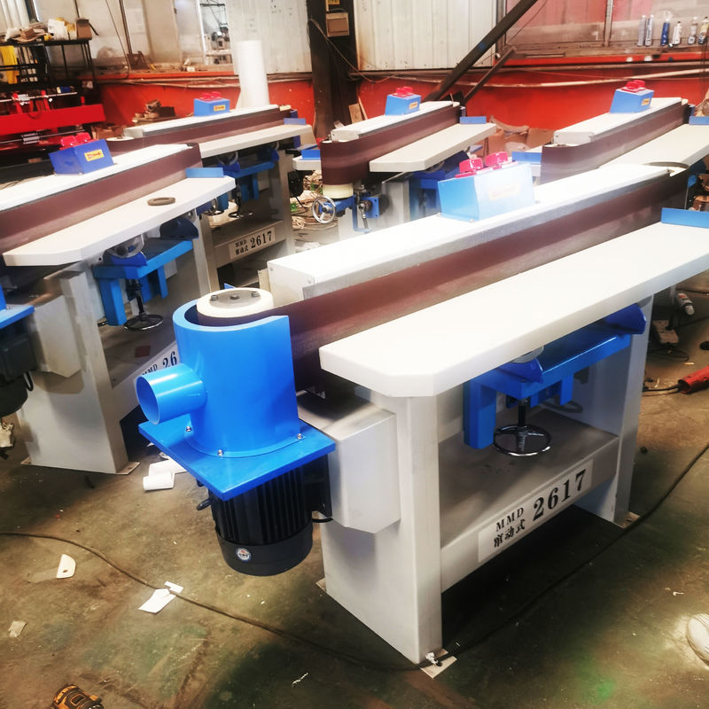 Polishing Wood Cabinet Door Sides with 1200mm Working Width Vertical Moving Sander